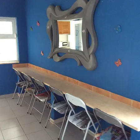 Iguana Hostel Λάγος